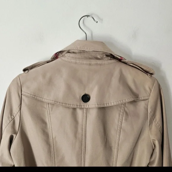 Burberry Tan Double-Breasted Trench Coat with Belt - Picture 4 of 4
